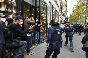 Bloquons Tout In Paris