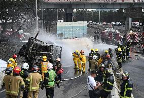 3 Killed and 70 Injured in Gas Explosion - Mexico City