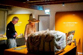 Queen Maxima Opens Restored Carpet Museum - Genemuiden