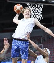 Koripallo: Susijengin historiaa tehnyt joukkue on monella tapaa historiallinen