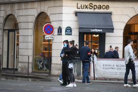 Man Dies In Suicide Jump Near Interior Ministry - Paris