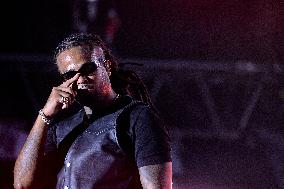 Kalash on stage at the Fete De L‘Humanite 2025 - Bretigny sur Orge