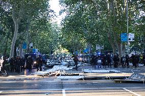 Madrid Hosts Final Stage Of The Vuelta Ciclista A España Marked By Pro-Palestinian Protests