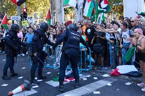Madrid Hosts Final Stage Of The Vuelta Ciclista A España Marked By Pro-Palestinian Protests