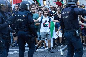 Madrid Hosts Final Stage Of The Vuelta Ciclista A España Marked By Pro-Palestinian Protests