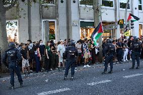 Madrid Hosts Final Stage Of The Vuelta Ciclista A España Marked By Pro-Palestinian Protests