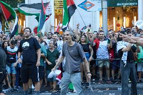 Madrid Hosts Final Stage Of The Vuelta Ciclista A España Marked By Pro-Palestinian Protests