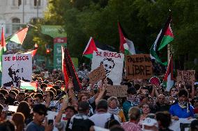 Madrid Hosts Final Stage Of The Vuelta Ciclista A España Marked By Pro-Palestinian Protests
