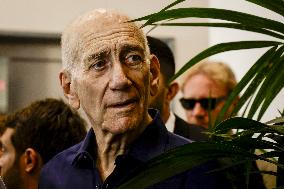 Ehud Olmert At Falafel And Democracy Conference - Naples