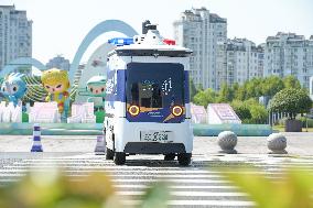 Self Driving Public Security Patrol Vehicle