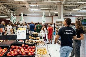 Farmers Protest in Supermarkets - France
