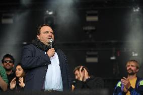 Concert At Fete de l'Humanite - Bretigny Sur Orge