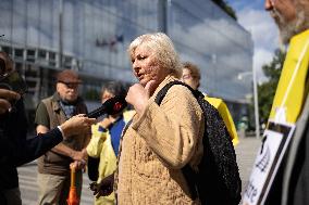 Support of 12 assisted-suicide activists at the opening of their trial - Paris