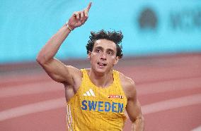 Duplantis Breaks World Pole Vault Record - Tokyo