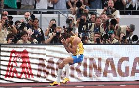 Duplantis Breaks World Pole Vault Record - Tokyo