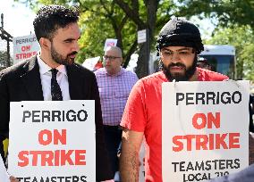 Mamdani Rallies with Striking Members of Teamsters Local 210 in Bronx, NY