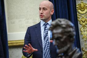 DC: President Trump Signs a Presidential Memorandum in Oval Office