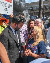 Mamdani Rallies with Striking Members of Teamsters Local 210 in Bronx, NY