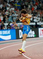 Duplantis Breaks World Pole Vault Record - Tokyo