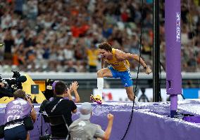 Duplantis Breaks World Pole Vault Record - Tokyo
