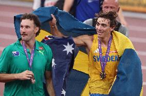 Duplantis Breaks World Pole Vault Record - Tokyo