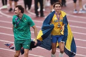 Duplantis Breaks World Pole Vault Record - Tokyo