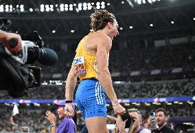 Duplantis Breaks World Pole Vault Record - Tokyo
