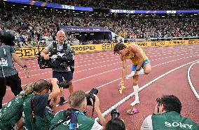 Duplantis Breaks World Pole Vault Record - Tokyo