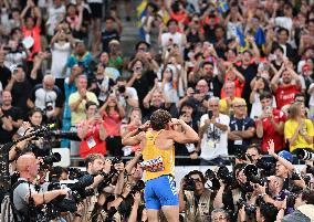 Duplantis Breaks World Pole Vault Record - Tokyo