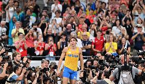 Duplantis Breaks World Pole Vault Record - Tokyo