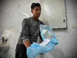 Children Die Amid Malnutrition in Khan Yunis - Palestine