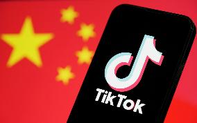 TikTok logo