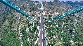 Huajiang Canyon Bridge