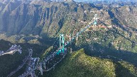 Huajiang Canyon Bridge