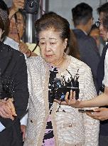 Special prosecutors call Unification Church leader for questioning