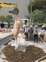 Fukushima soil used for METI flower bed