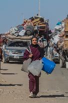 Palestinians Flee Northern Gaza after Intensified Israeli Attacks - Gaza City