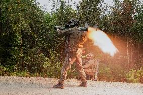 Anti-tank weapon training with Instalaza C90