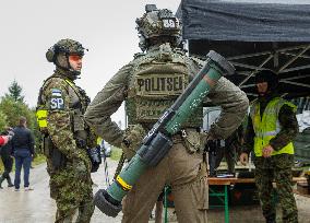 Anti-tank weapon training with Instalaza C90