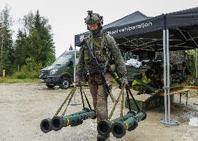 Anti-tank weapon training with Instalaza C90