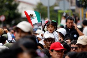 Military Parade For The 215th Anniversary Of Mexican Independence Day - Mexico