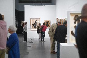 Pierre Soulages au musee du Luxembourg a Paris.