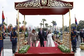 Spansih Royals Tomb of The Unknown Soldier - Cairo