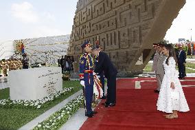 Spansih Royals Tomb of The Unknown Soldier - Cairo