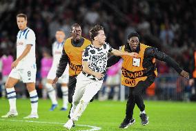 Champions League Match PSG vs Atalanta Pitch Invasion - Paris