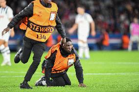 Champions League Match PSG vs Atalanta Pitch Invasion - Paris