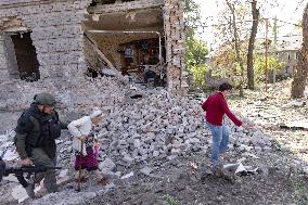 Ukraine War Civilians Evacuation - Kostyantynivka