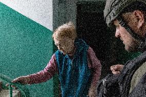 Ukraine War Civilians Evacuation - Kostyantynivka