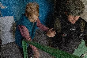 Ukraine War Civilians Evacuation - Kostyantynivka