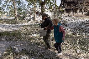 Ukraine War Civilians Evacuation - Kostyantynivka